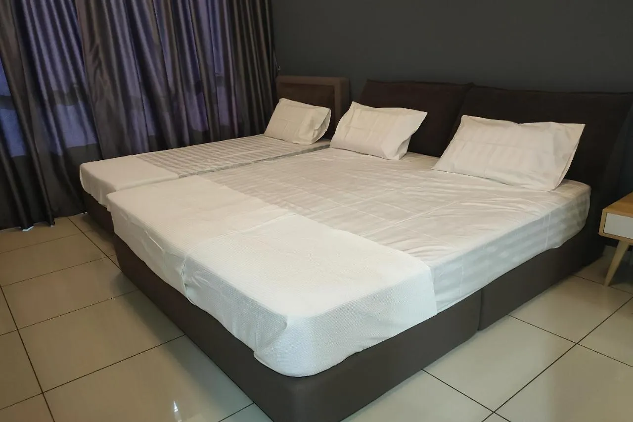 Oyo Home 90206 Parkland Residence Condominium Melaka 홈스테이 말라카