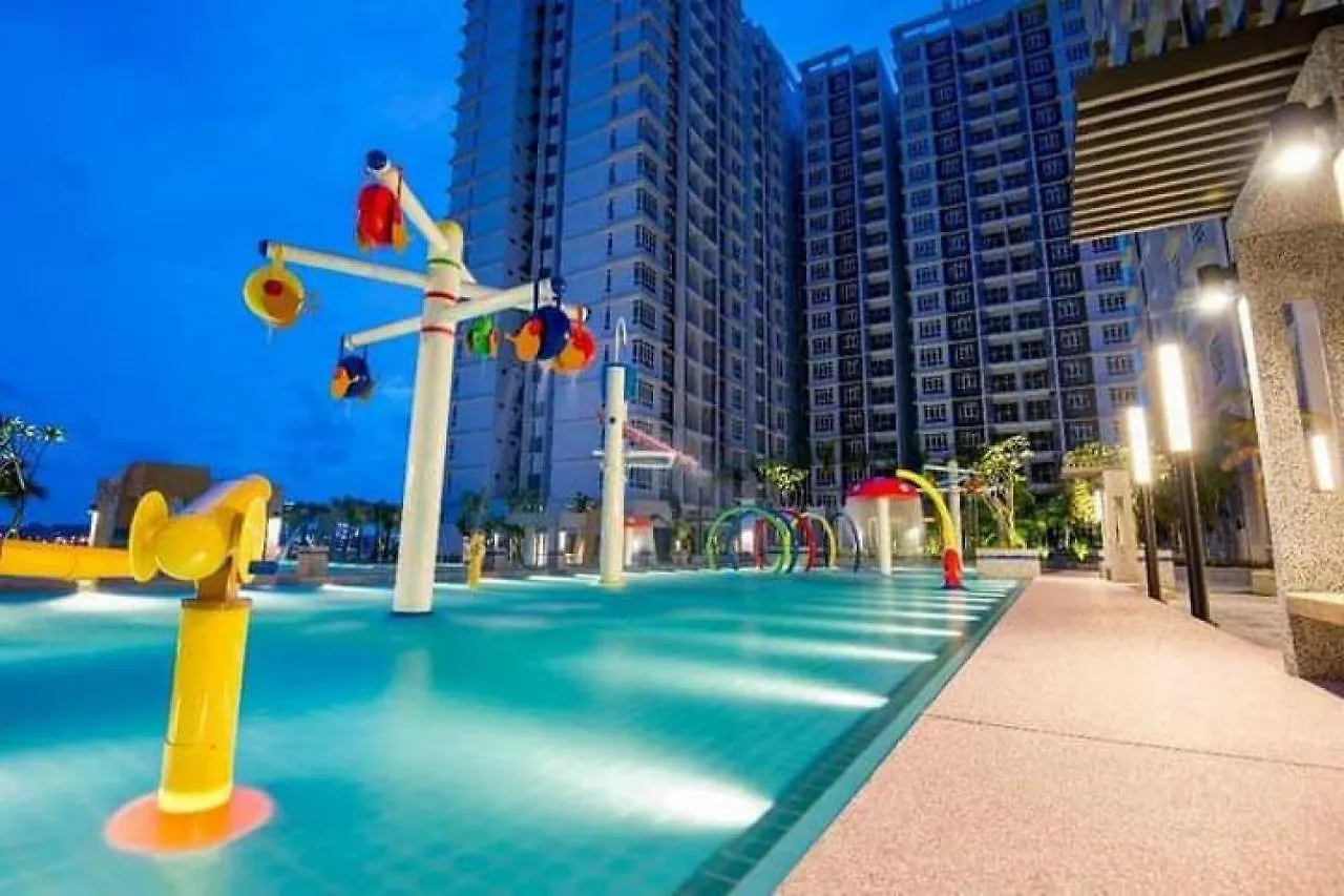 Oyo Home 90206 Parkland Residence Condominium Melaka 홈스테이 말라카